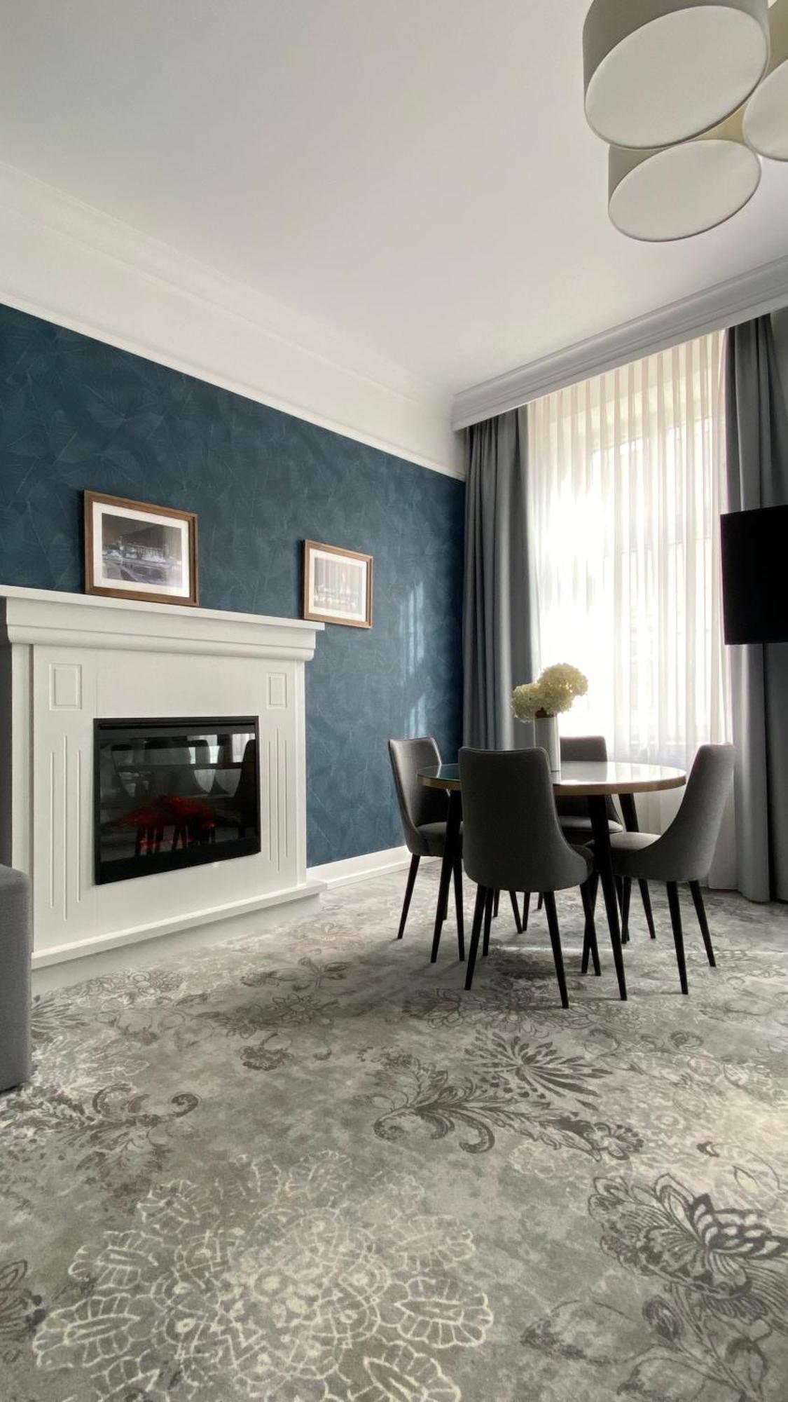Vinfort Aparthotel Krasków Εξωτερικό φωτογραφία